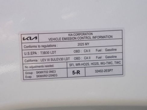 Used 2025 Kia Seltos EX w/ EX Sunroof Package image 26