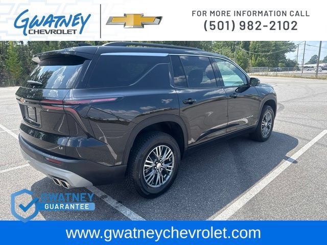 Used 2024 Chevrolet Traverse LT FWD image 5