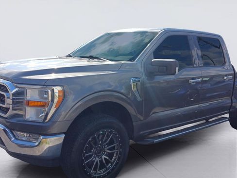Used 2021 Ford F150 XLT w/ Equipment Group 301A Mid RWD image 2