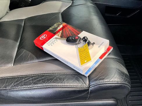 Used 2019 Toyota Tundra Limited image 14