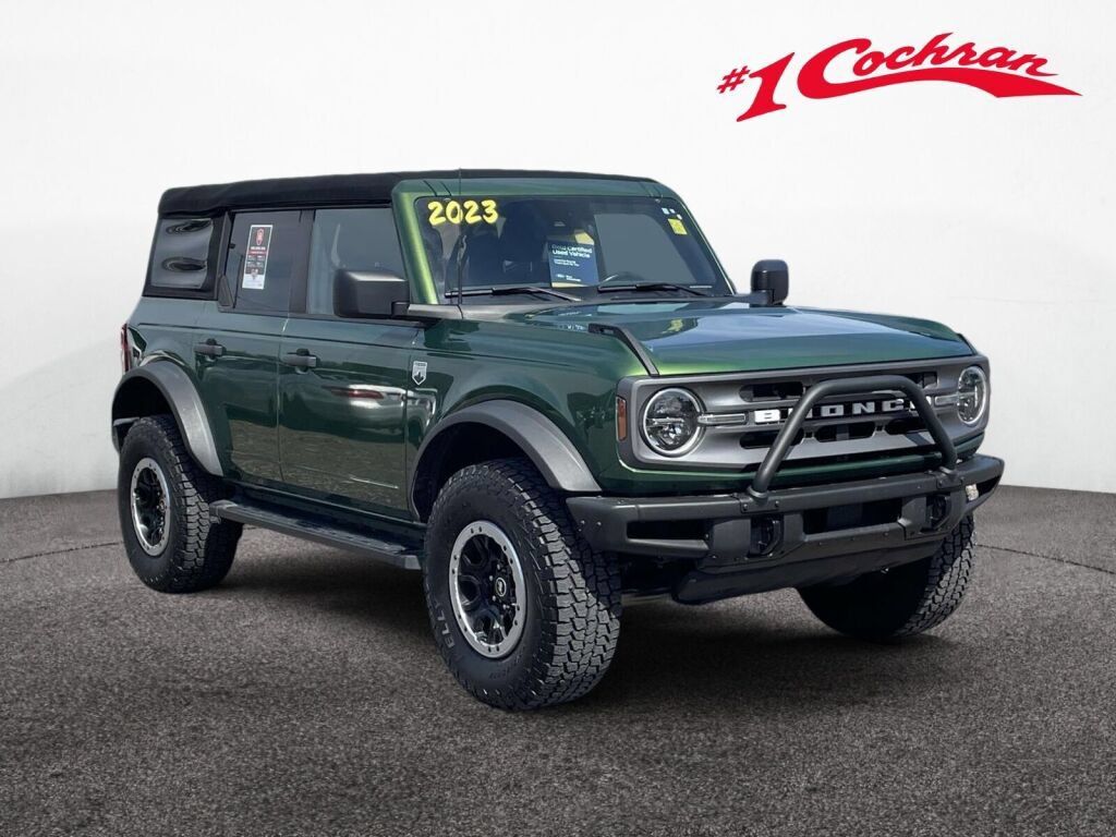 Used 2023 Ford Bronco Big Bend w/ Sasquatch Package AWD/4WD image 1