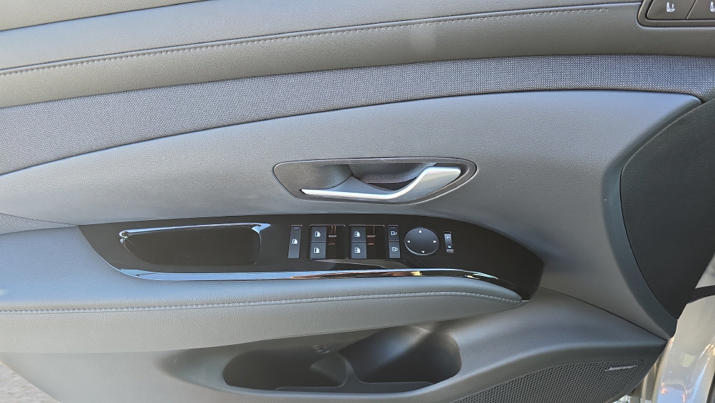New 2026 Hyundai Tucson Limited AWD/4WD image 16
