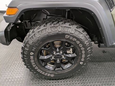 Used 2023 Jeep Wrangler Willys image 7