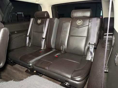 Used 2013 Cadillac Escalade ESV Platinum AWD/4WD image 19