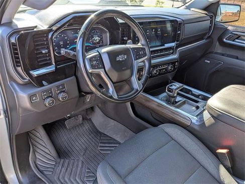 Used 2023 Chevrolet Silverado 1500 LT Trail Boss w/ Convenience Package II image 18