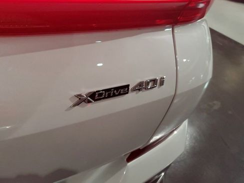 Used 2022 BMW X6 xDrive40i w/ M Sport Package image 9