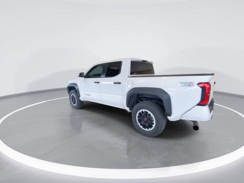 Used 2024 Toyota Tacoma TRD Off-Road AWD/4WD image 6