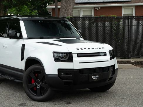 Used 2024 Land Rover Defender 110 S AWD/4WD image 33
