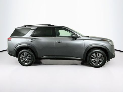 Used 2025 Nissan Pathfinder SV FWD image 10