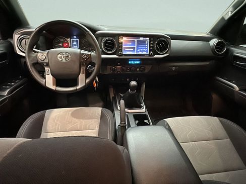 Used 2021 Toyota Tacoma TRD Off-Road w/ Technology Package image 18