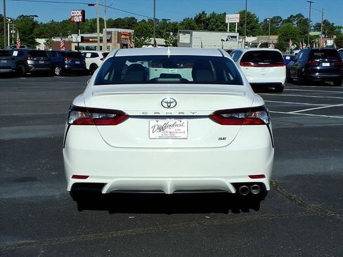 Used 2023 Toyota Camry SE FWD image 17