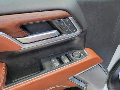 Used 2024 GMC Sierra 2500 Denali Ultimate image 28