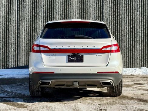 Used 2017 Lincoln MKX Reserve w/ Driver Assistance Package image 4