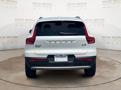 New 2025 Volvo XC40 B5 Core w/ Protection Package Premier image 4