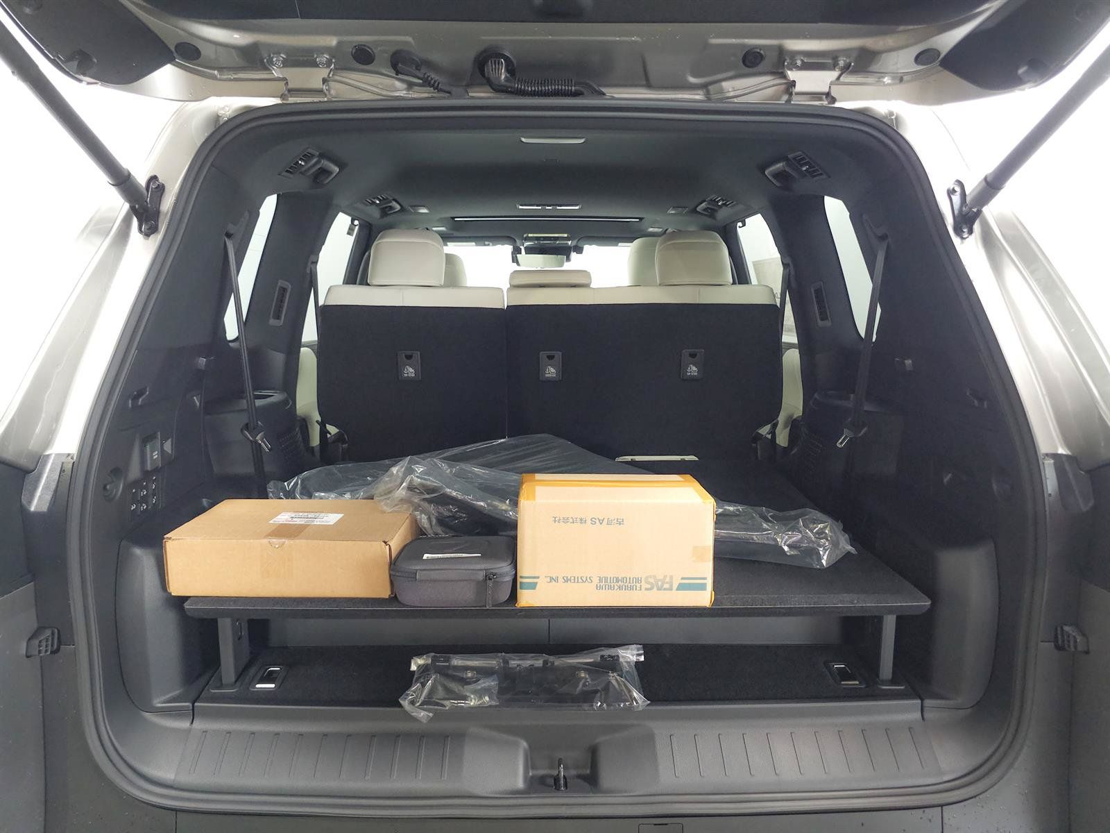 New 2026 Lexus LX 700h Luxury w/ Appearance Package AWD/4WD image 12