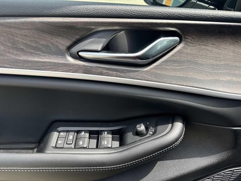 New 2026 Jeep Grand Cherokee Altitude RWD image 19