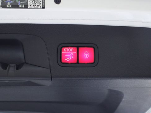 Used 2022 Mercedes-Benz GLS 450 4MATIC image 13