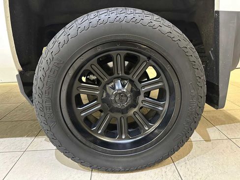 Used 2018 Chevrolet Silverado 1500 LTZ Z71 w/ LTZ Plus Package image 8