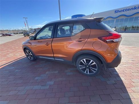 Used 2020 Nissan Kicks SR w/ SR Premium Package image 14