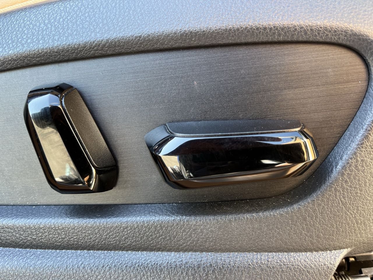 Used 2024 Lexus RZ 300e Premium w/ Accessory Package (Z1) FWD image 26