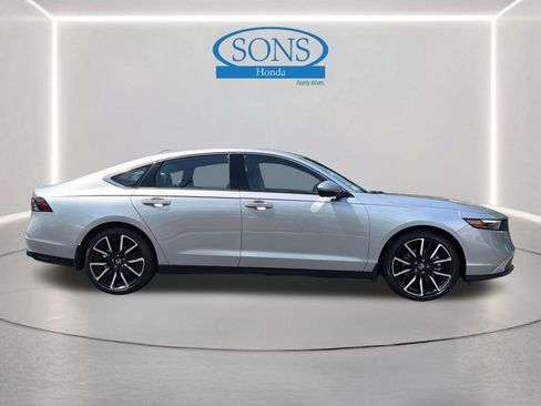Certified 2025 Honda Accord Touring image 26