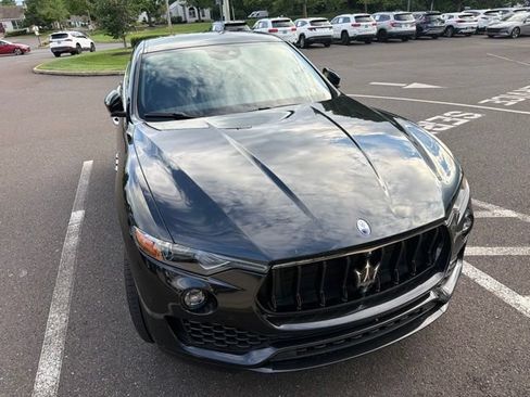 Used 2024 Maserati Levante GT Ultima AWD/4WD image 17
