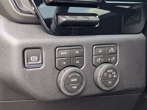 New 2026 Chevrolet Silverado 2500 ZR2 AWD/4WD image 14