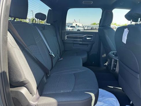 New 2026 RAM 2500 Big Horn AWD/4WD image 16