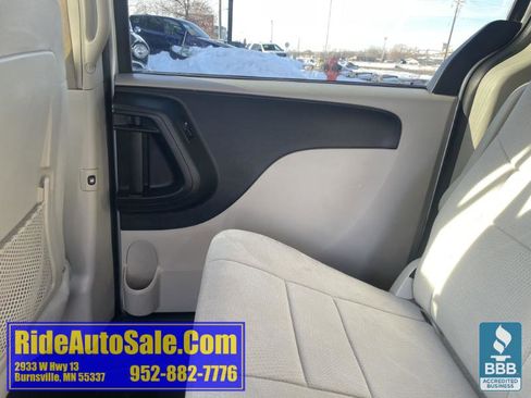 Used 2011 Dodge Grand Caravan Mainstreet w/ PWR Convenience Group image 13
