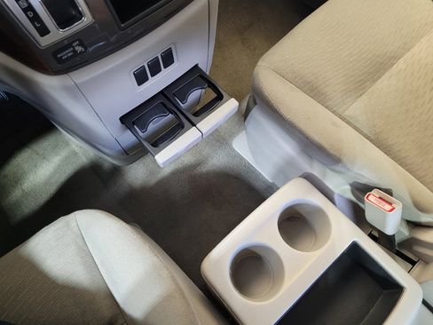 Used 2015 Nissan Quest S FWD image 26