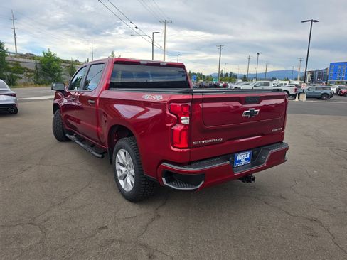 Used 2022 Chevrolet Silverado 1500 Custom w/ Safety Confidence Package AWD/4WD image 11
