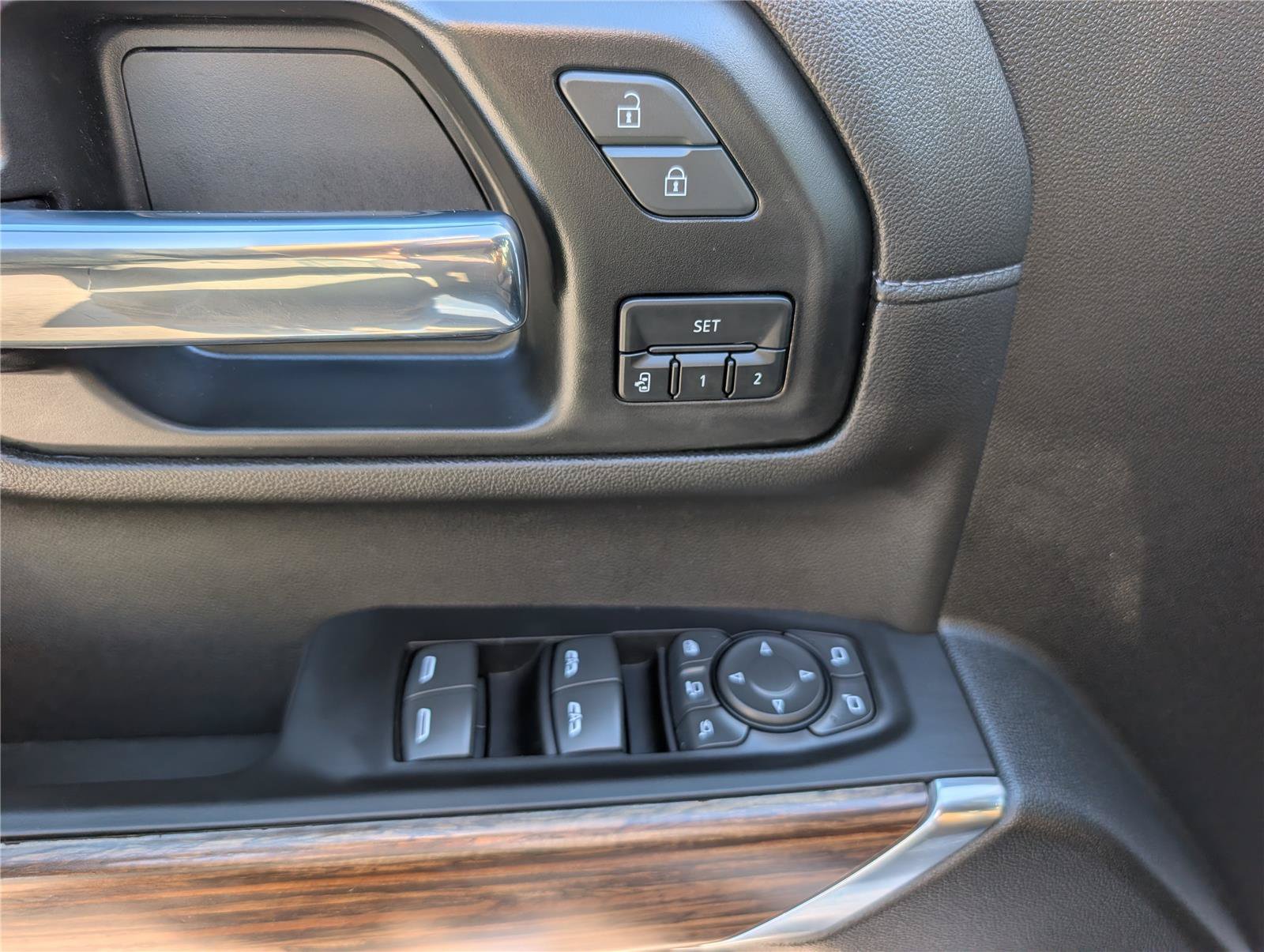Used 2022 Chevrolet Silverado 2500 High Country w/ Safety Package II AWD/4WD image 22