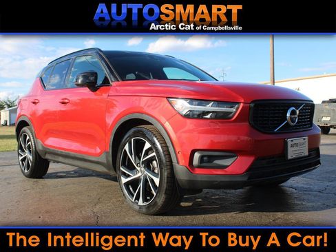 Used 2019 Volvo XC40 T5 R-Design image 1