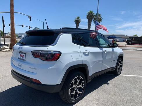Used 2025 Jeep Compass Limited AWD/4WD image 6