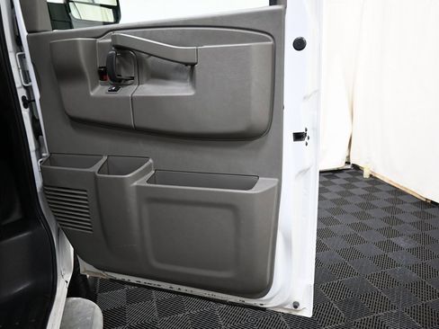 Used 2023 Chevrolet Express 2500 w/ Driver Convenience Package image 19