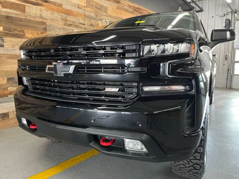 Used 2021 Chevrolet Silverado 1500 LT Trail Boss w/ Convenience Package II AWD/4WD image 9