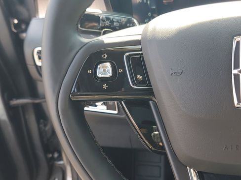 New 2026 Lincoln Corsair Reserve w/ Jet Appearance Package AWD/4WD image 17