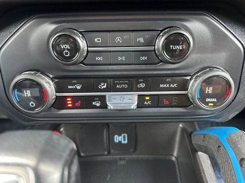 Used 2023 Ford Bronco Outer Banks image 17