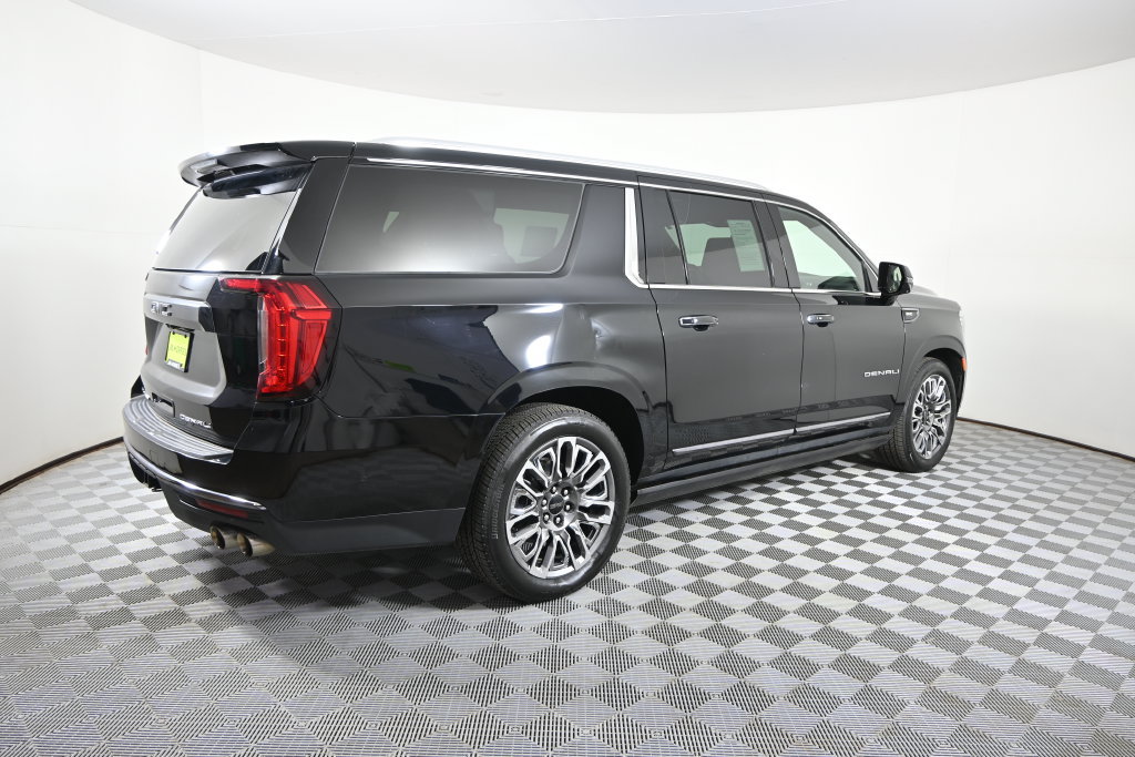 Used 2024 GMC Yukon XL Denali Ultimate AWD/4WD image 6