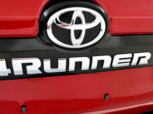 Certified 2024 Toyota 4Runner TRD Off-Road Premium w/ Moonroof Package AWD/4WD image 13