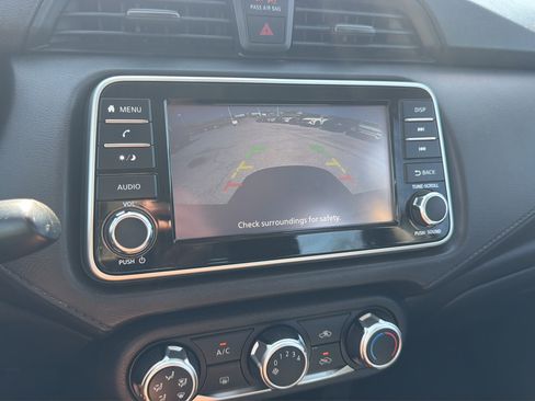 Used 2022 Nissan Versa S FWD image 25