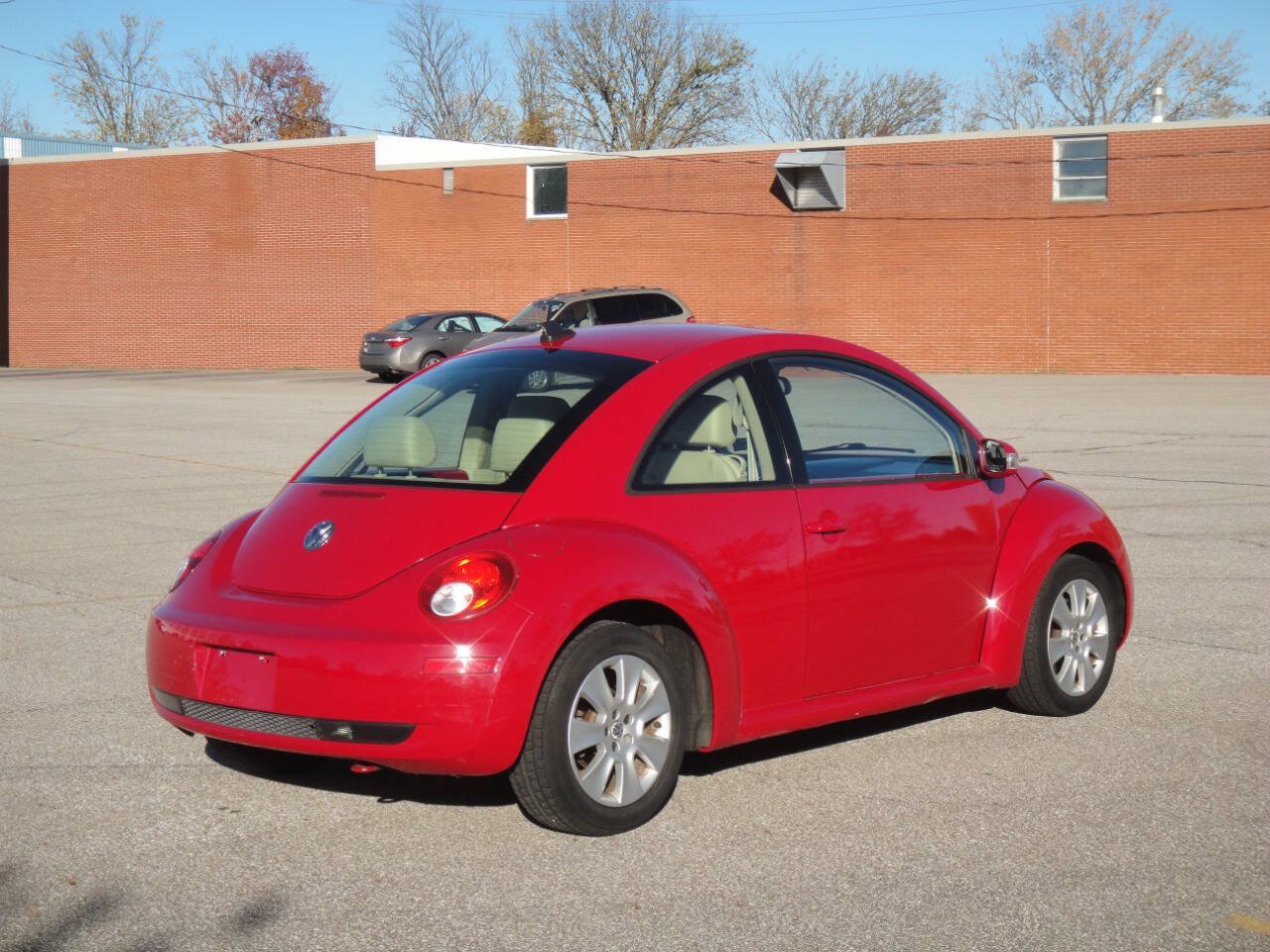 Used 2010 Volkswagen Beetle Red Rock FWD image 9