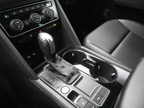 Used 2021 Volkswagen Atlas Cross Sport SEL R-Line image 30