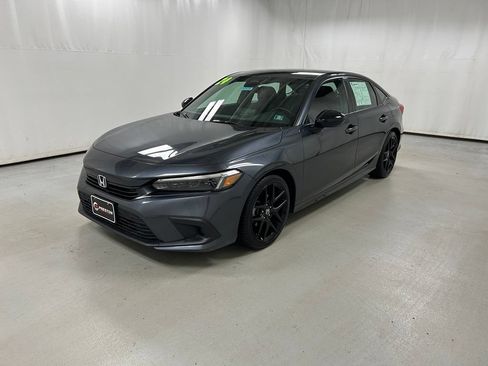 Used 2024 Honda Civic Sport image 2