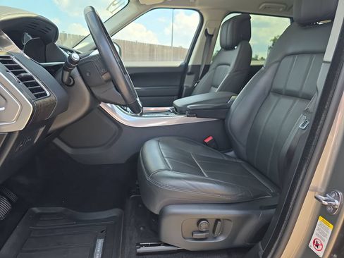 Used 2019 Land Rover Range Rover Sport HSE AWD/4WD image 10