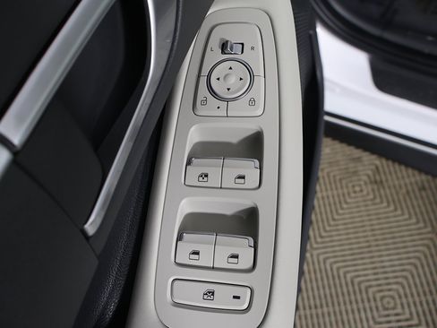 Certified 2025 Hyundai Sonata SE image 31