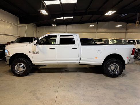 Used 2017 RAM 3500 Tradesman w/ Chrome Appearance Group AWD/4WD image 12