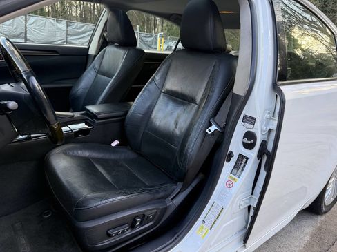 Used 2013 Lexus ES 350 w/ Luxury Pkg image 6