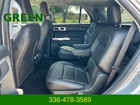Used 2022 Ford Explorer XLT w/ Equipment Group 202A AWD/4WD image 14