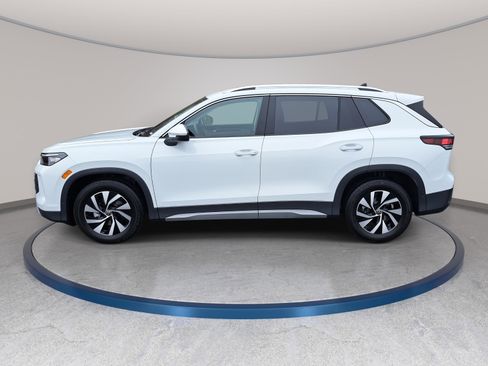 New 2026 Volkswagen Tiguan S FWD image 8